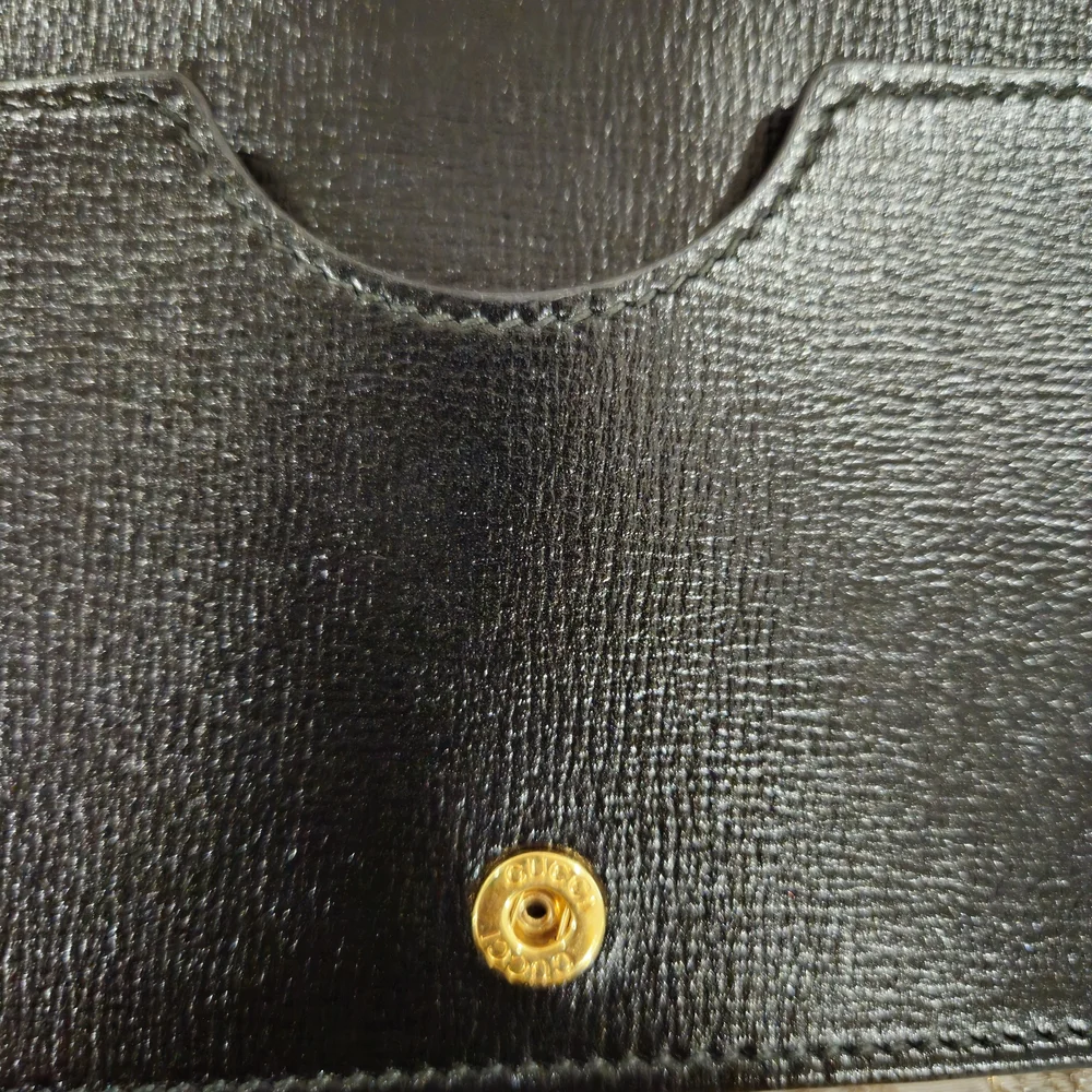 Gucci Black Leather Crossbody Bag with Gold Chain and Double G - Picture 6 of 7